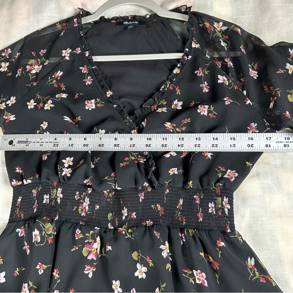 Madewell SP peasant faux wrap, v-neck, midi dress w/waist smocking and cuffs, - Picture 9 of 10